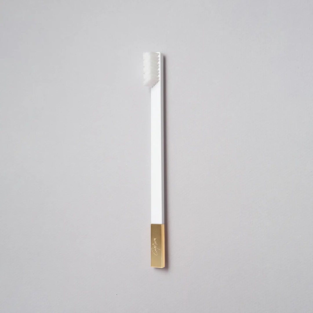 Apriori Toothbrush - White & Gold - Medium 3