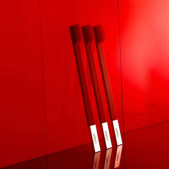 Apriori Toothbrush - Carmine Red & Silver - Medium 4