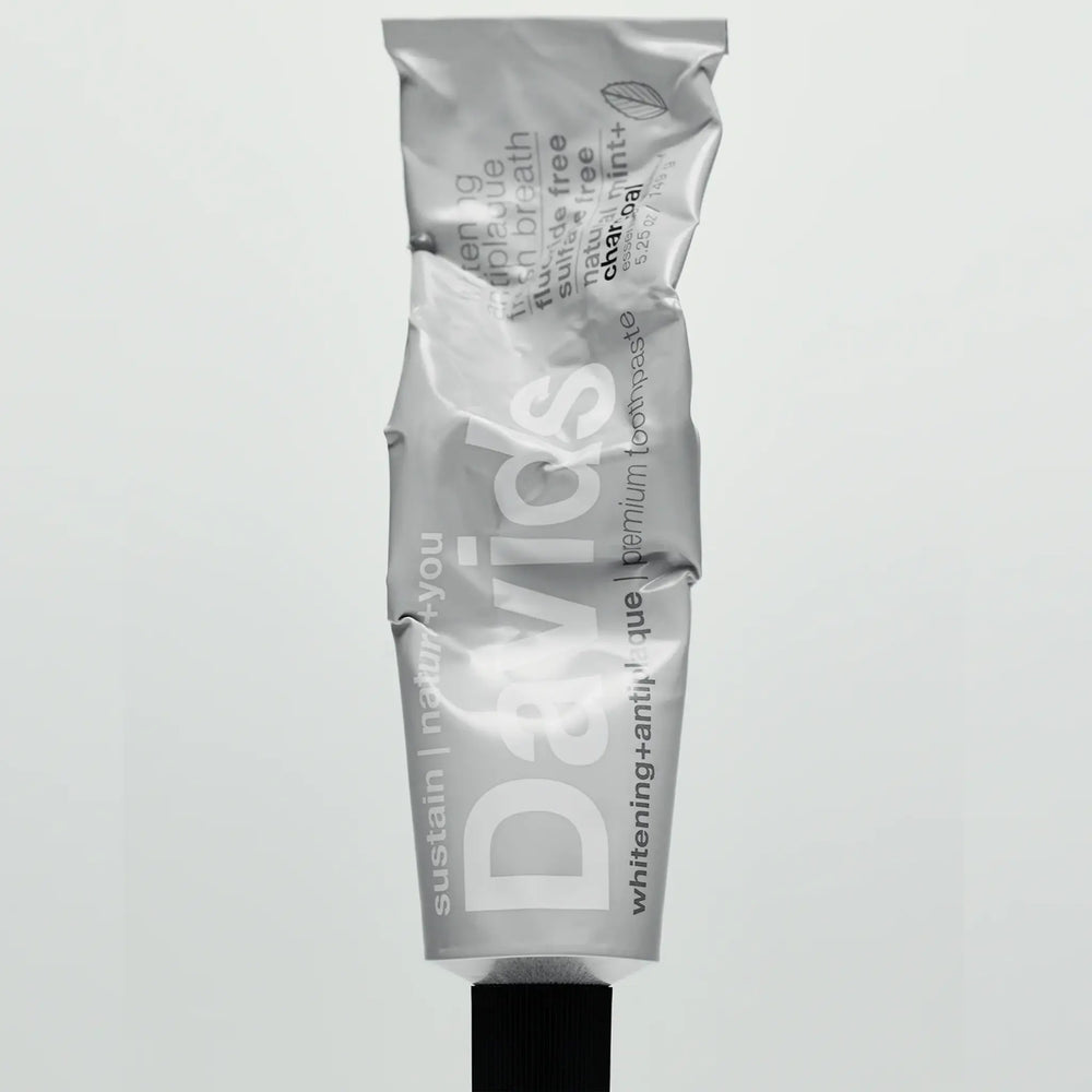 Davids Natural Toothpaste - Peppermint + Charcoal 3