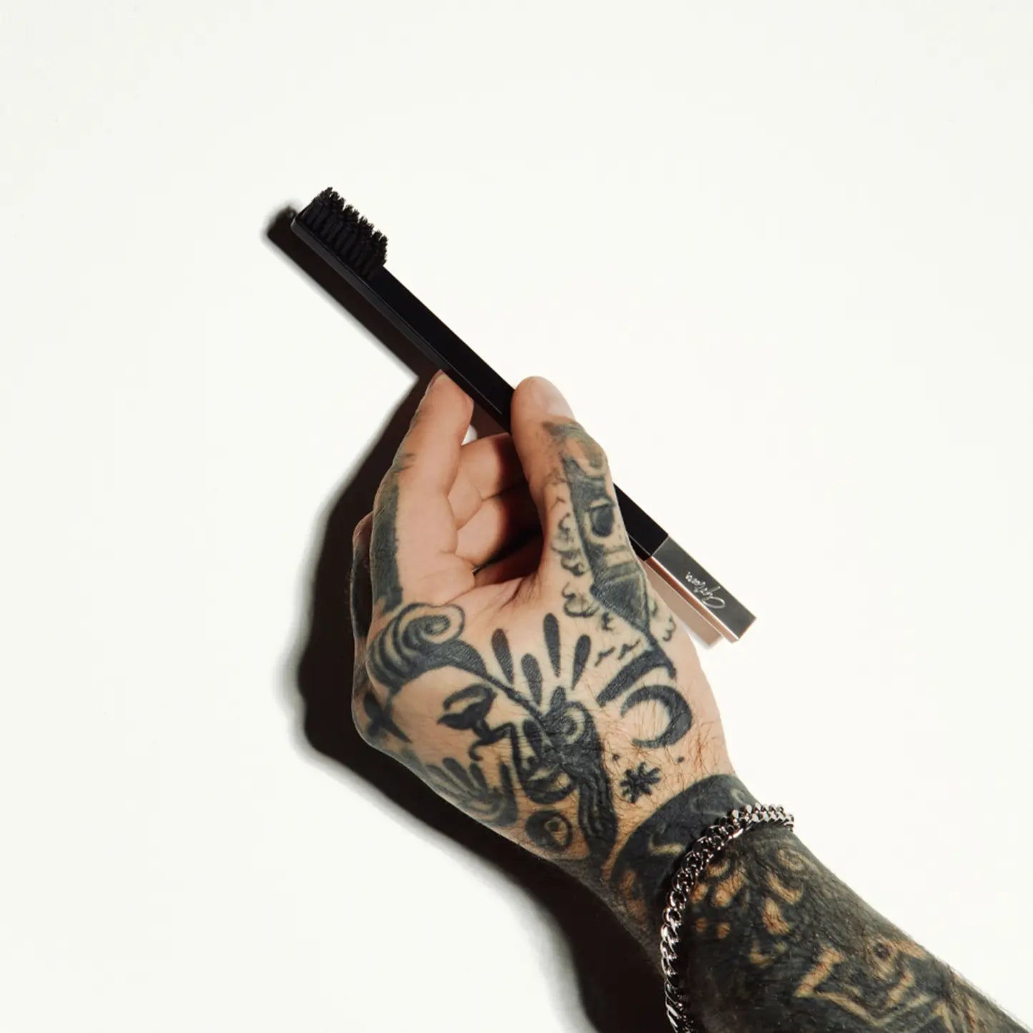 Apriori Toothbrush - Black & Silver - Soft 2