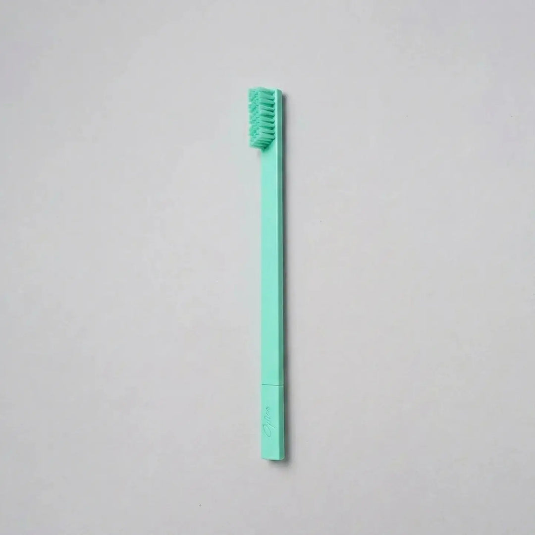 Apriori Toothbrush - Whisper Mint - Medium