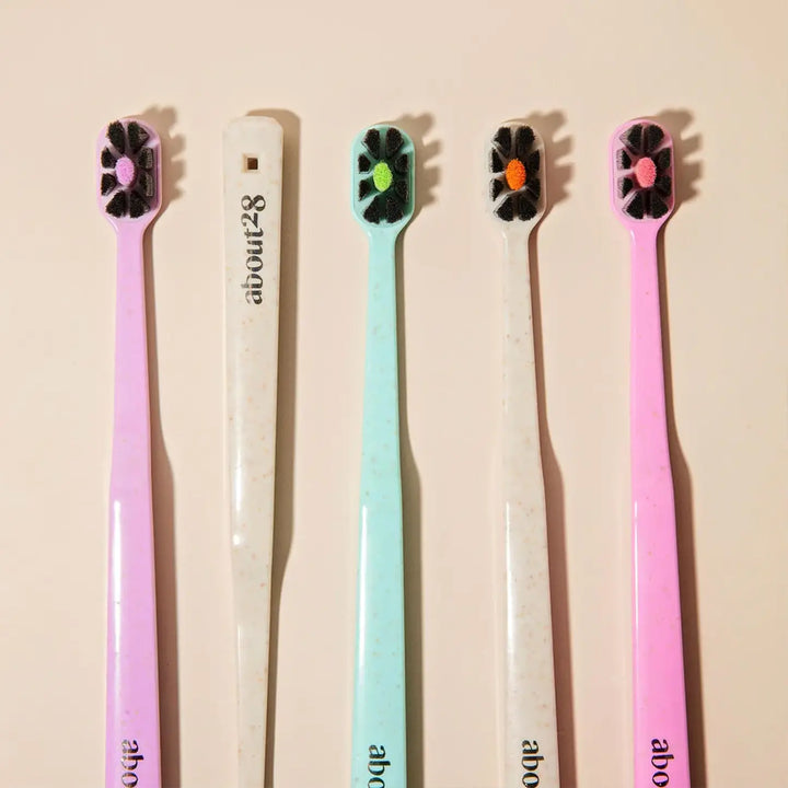 About28 Brightening Brush - Blush